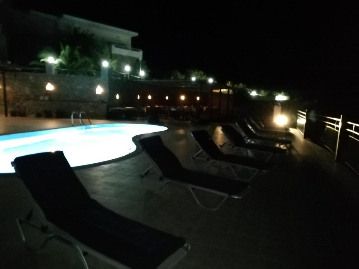 Hill Of Calm Hotel Triopetra Exterior foto